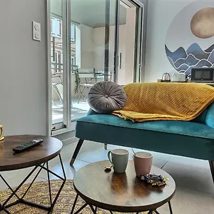 le-fil-dor-chic-art-deco-netflix.midi-pyreneeshotels.com/